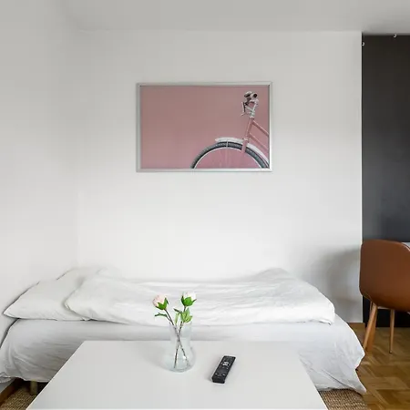 Sea View Studio, Tram Nearby, Netflix, Kamppi Apartment