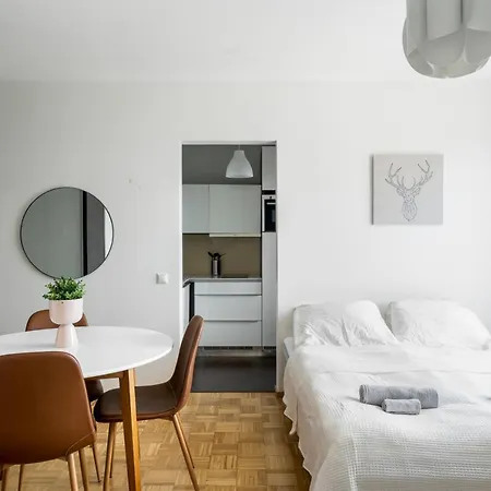 Sea View Studio, Tram Nearby, Netflix, Kamppi *