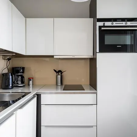Sea View Studio, Tram Nearby, Netflix, Kamppi Helsinki